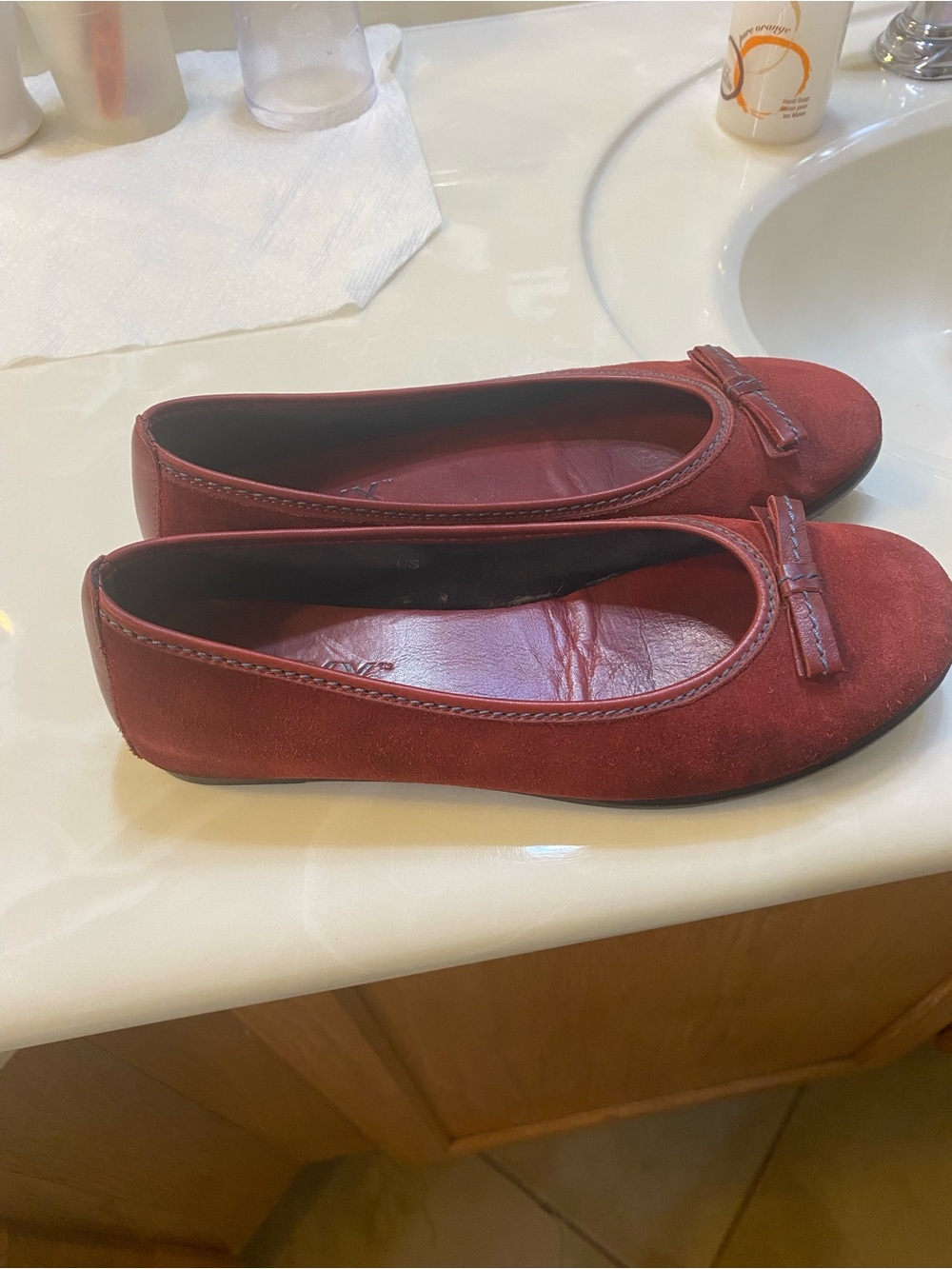 THE FLEXX Women’s Burgundy Suede Ballet Flats with Bow Accent